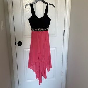 B. Darlin Black and Pink Sleeveless High/Low Formal Dress Size 1/2